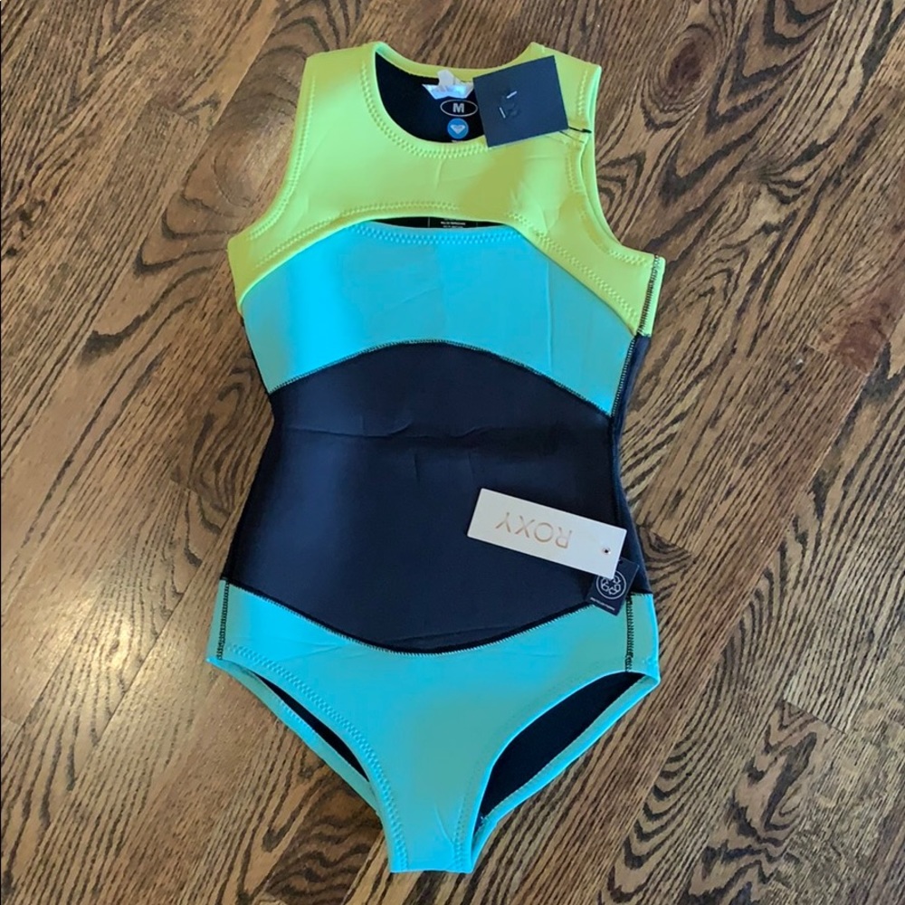 Roxy Wetsuit One Piece Size M NWT